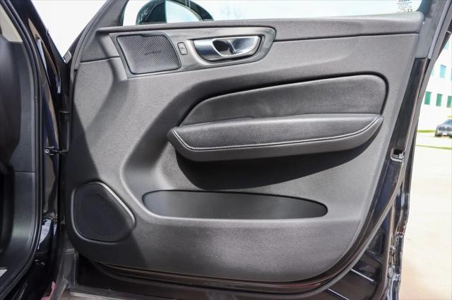 2021 Volvo XC60 T6 Momentum