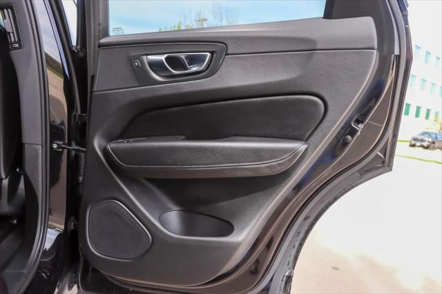 2021 Volvo XC60 T6 Momentum