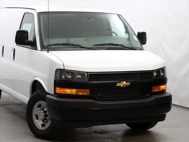 2026 Chevrolet Express Cargo Van 2500 Regular Wheelbase, WT, RWD