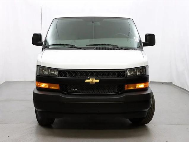 2026 Chevrolet Express Cargo Van 2500 Regular Wheelbase, WT, RWD