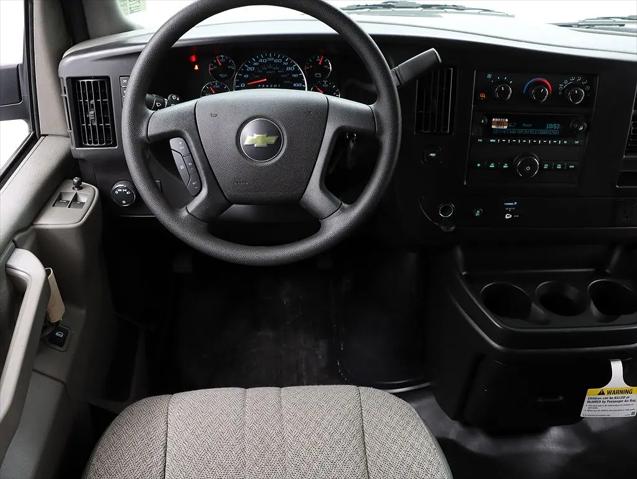 2026 Chevrolet Express Cargo Van 2500 Regular Wheelbase, WT, RWD