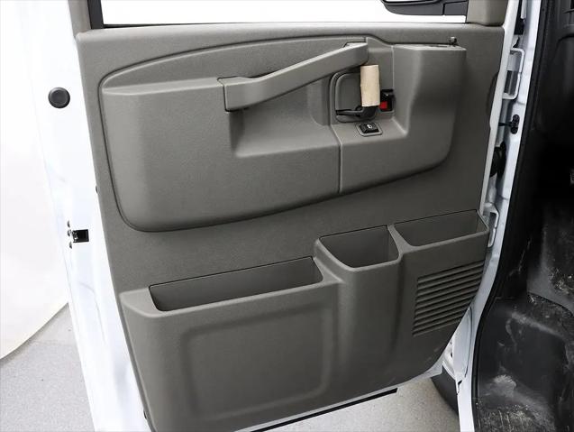 2026 Chevrolet Express Cargo Van 2500 Regular Wheelbase, WT, RWD