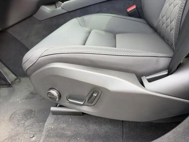 2026 Volvo XC90 Plus, B6 AWD Gas (mild hybrid), Gasoline, Bright, 7 Seats