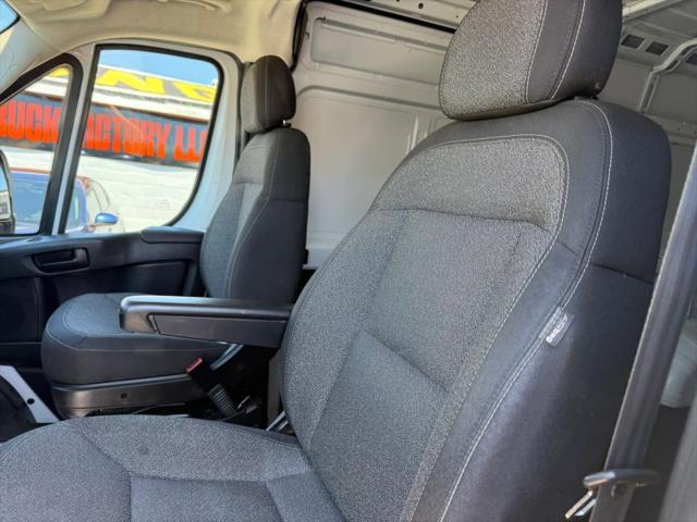 2025 Ram ProMaster 2500 Cargo Van Tradesman High Roof 159" WB w/Pass Seat