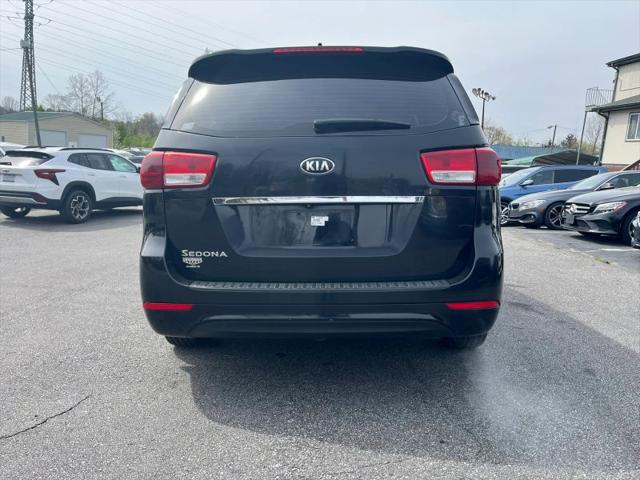 2016 Kia Sedona L