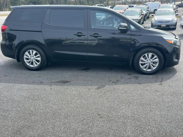 2016 Kia Sedona L