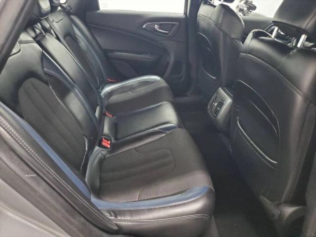 2015 Chrysler 200 S