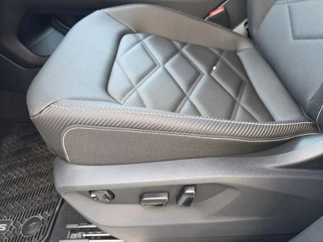 2026 Volkswagen Atlas Cross Sport SE with Technology