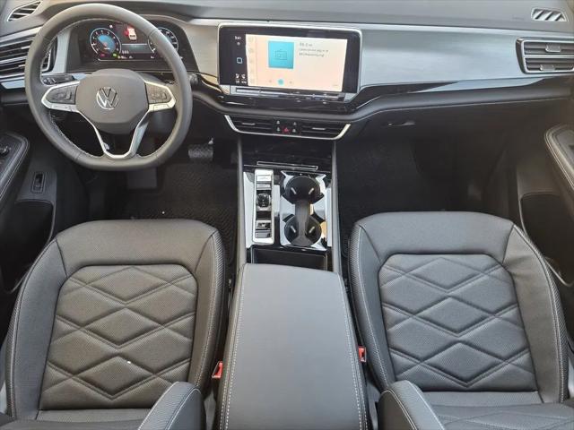 2026 Volkswagen Atlas Cross Sport SE with Technology