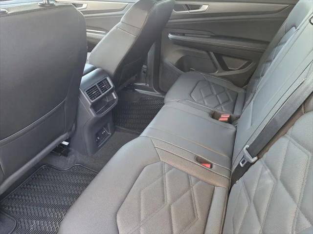 2026 Volkswagen Atlas Cross Sport SE with Technology