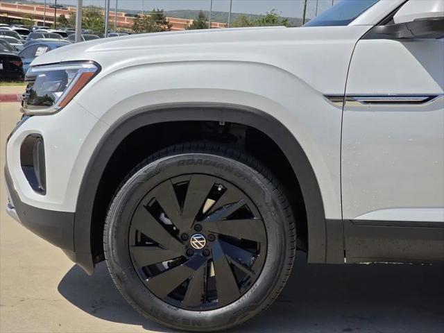 2026 Volkswagen Atlas Cross Sport SE with Technology