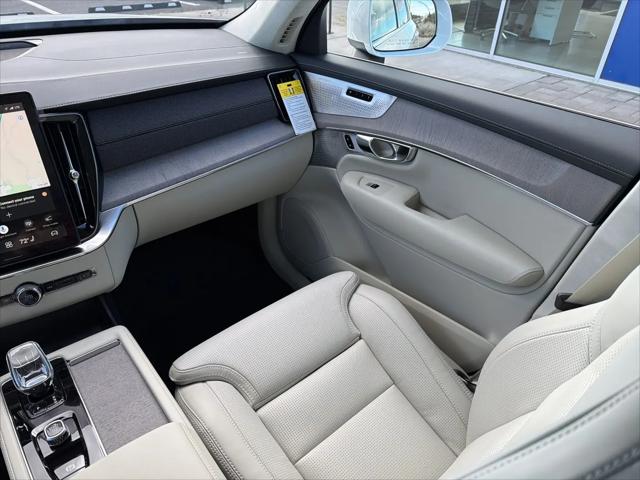 2026 Volvo XC90 Plug-In Hybrid Ultra, T8 AWD, Electric/Gasoline, Bright, 7 Seats