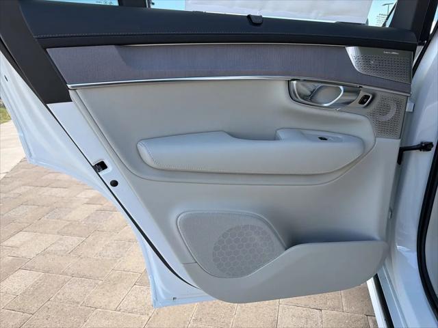 2026 Volvo XC90 Plug-In Hybrid Ultra, T8 AWD, Electric/Gasoline, Bright, 7 Seats