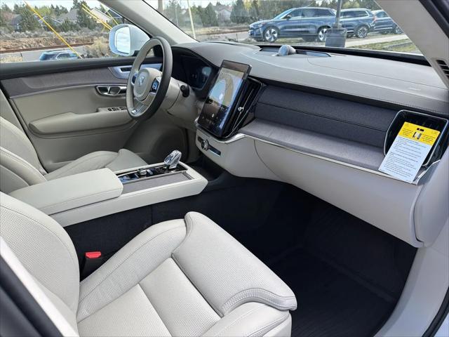 2026 Volvo XC90 Plug-In Hybrid Ultra, T8 AWD, Electric/Gasoline, Bright, 7 Seats