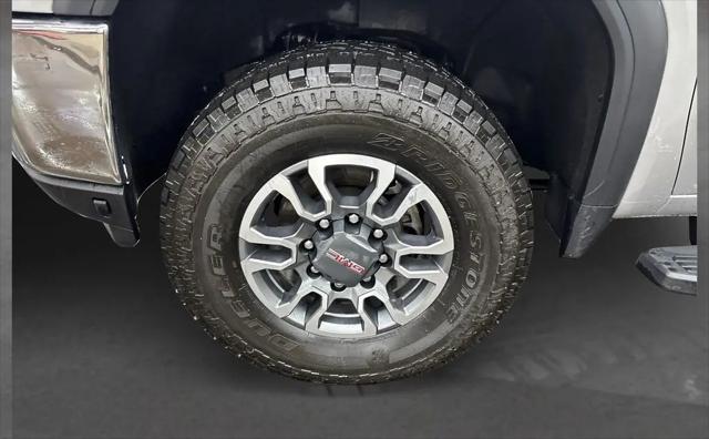 2022 GMC Sierra 3500HD 4WD Crew Cab Standard Bed SLT