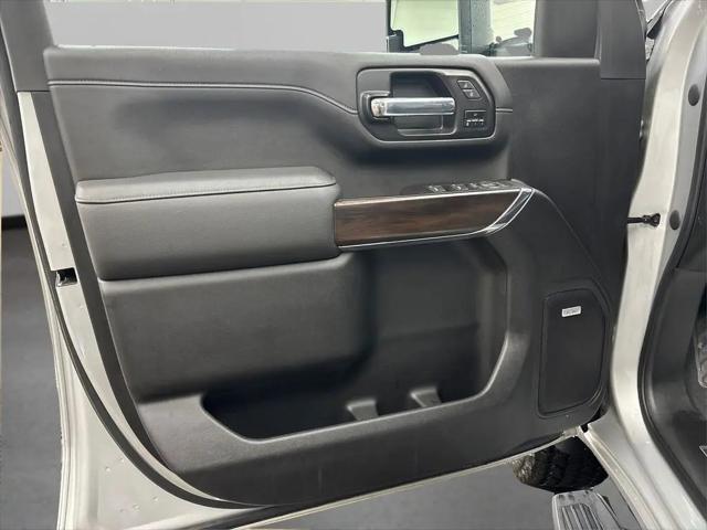 2022 GMC Sierra 3500HD 4WD Crew Cab Standard Bed SLT