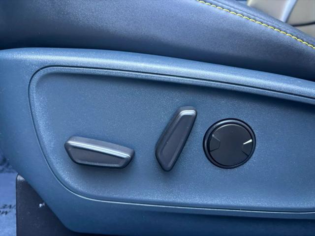 2025 Ford Maverick Lobo Standard