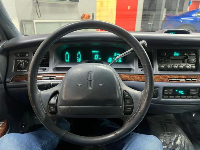 1997 Lincoln Town Car Executive