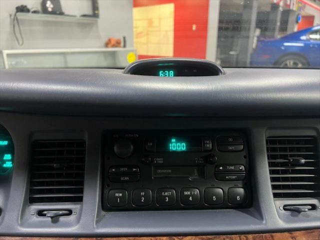 1997 Lincoln Town Car Executive