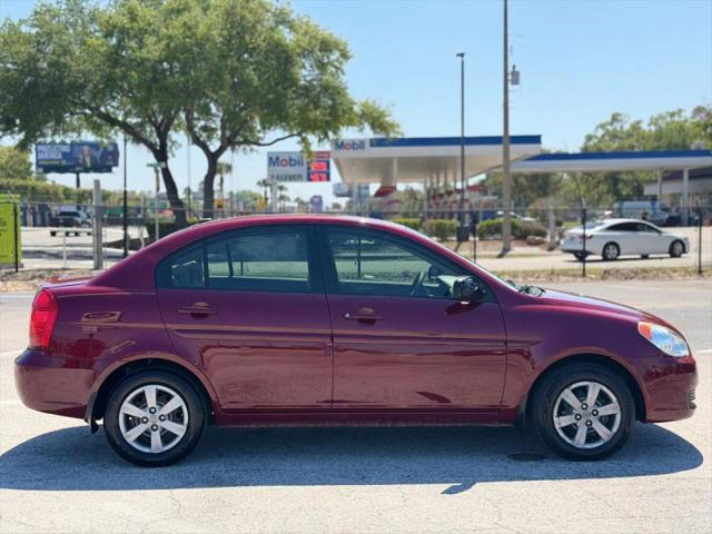 2011 Hyundai Accent GLS