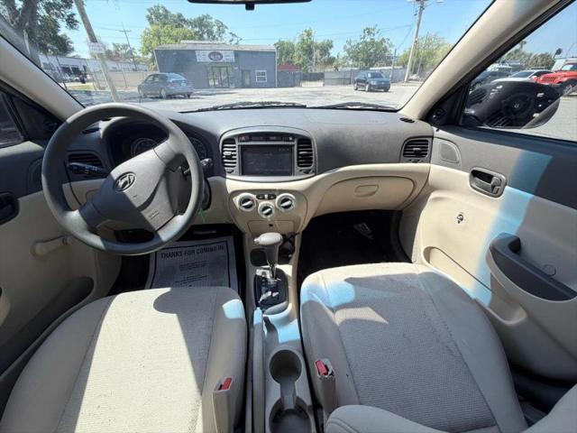 2011 Hyundai Accent GLS