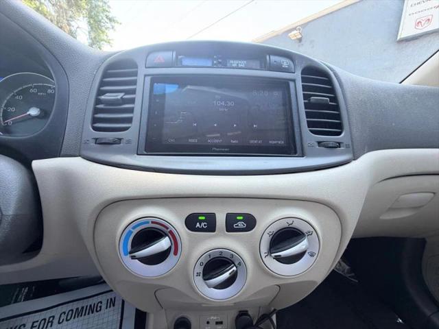 2011 Hyundai Accent GLS