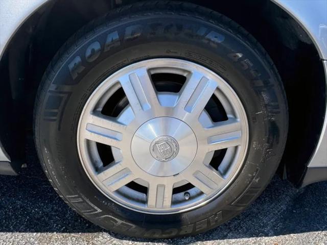 2003 Cadillac DeVille Standard