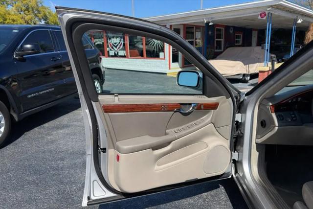 2003 Cadillac DeVille Standard