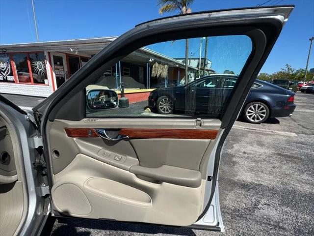 2003 Cadillac DeVille Standard
