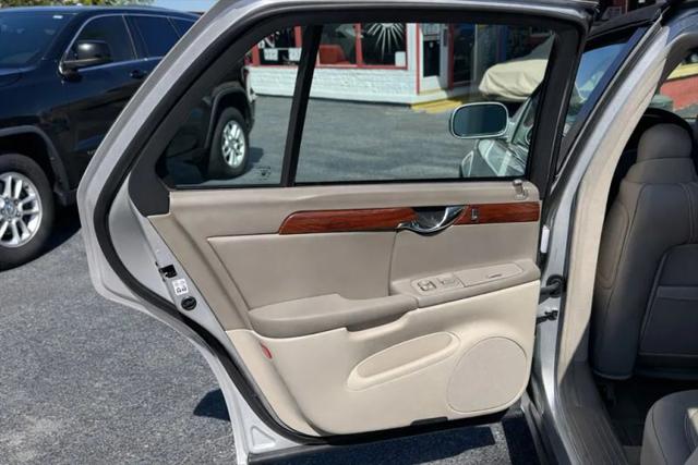 2003 Cadillac DeVille Standard