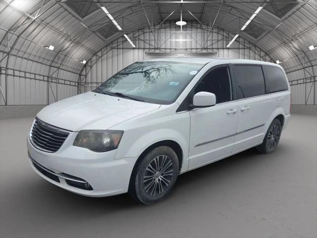 2014 Chrysler Town & Country S