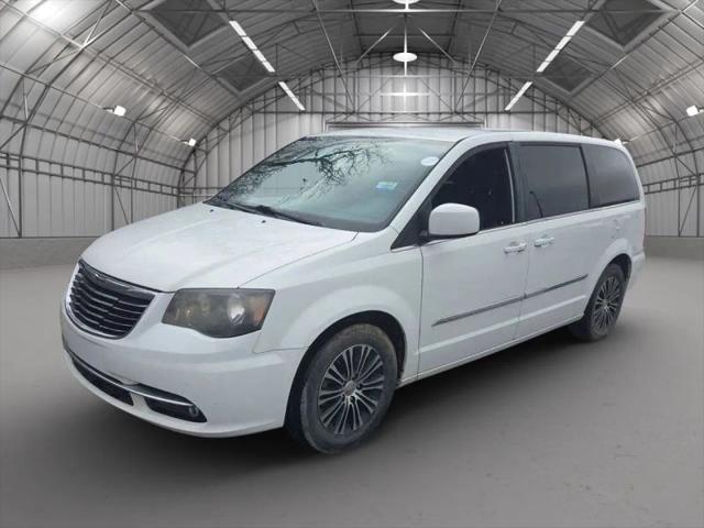 2014 Chrysler Town & Country S for sale in Oshkosh, WI