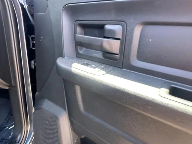2026 Ram 2500 Black Express Crew Cab 4x4 64 Box
