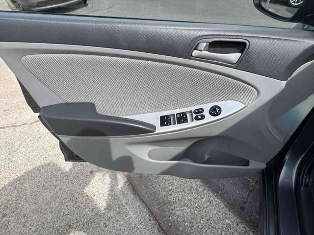 2013 Hyundai Accent GLS