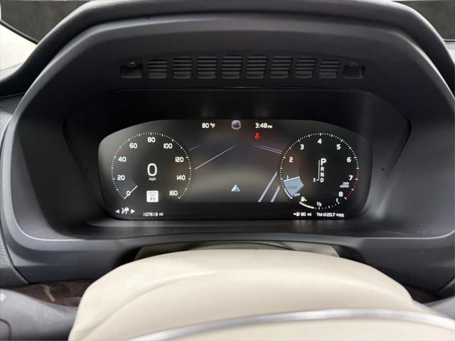 2016 Volvo XC90 T6 Momentum