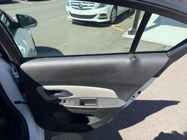 2015 Chevrolet Cruze LS Auto