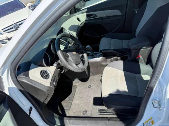 2015 Chevrolet Cruze LS Auto