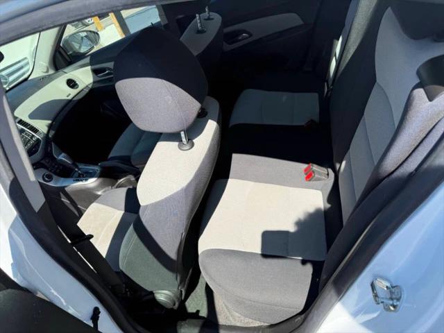 2015 Chevrolet Cruze LS Auto
