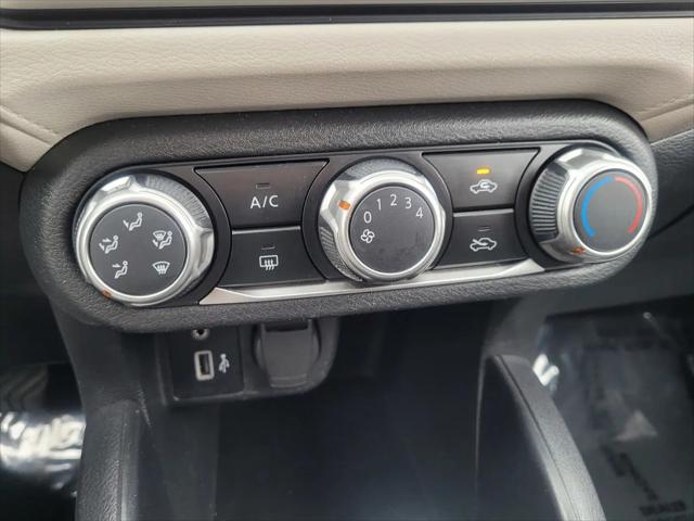 2021 Nissan Versa SV Xtronic CVT