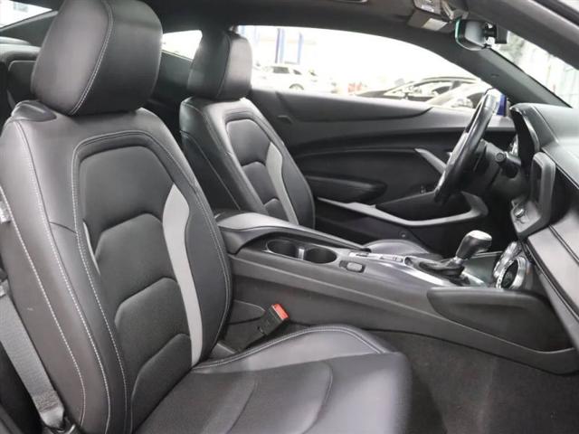 2021 Chevrolet Camaro RWD Coupe 2LT