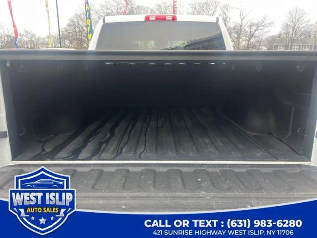 2022 Ram 1500 Classic SLT Crew Cab 4x4 5'7" Box