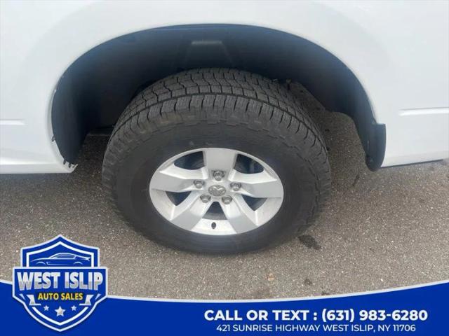 2022 Ram 1500 Classic SLT Crew Cab 4x4 5'7" Box