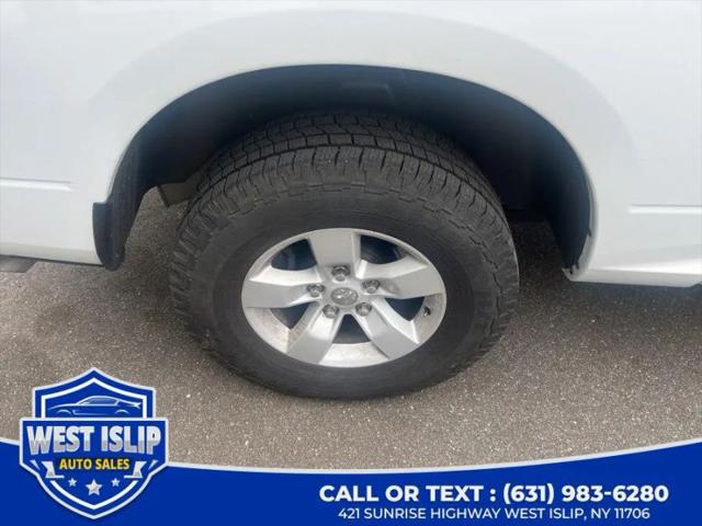 2022 Ram 1500 Classic SLT Crew Cab 4x4 5'7" Box