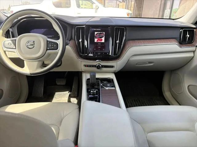 2022 Volvo XC60 B5 Momentum