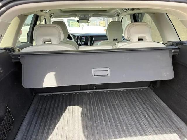 2022 Volvo XC60 B5 Momentum