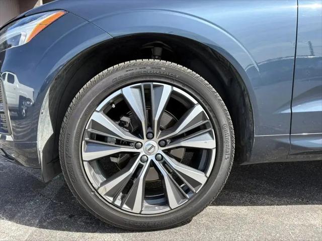 2022 Volvo XC60 B5 Momentum