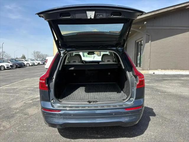2022 Volvo XC60 B5 Momentum