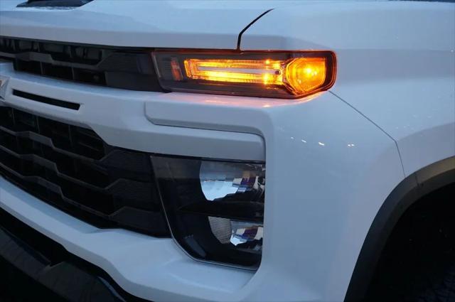 2026 Chevrolet Silverado 2500HD Crew Cab, Standard Bed, WT, 4WD