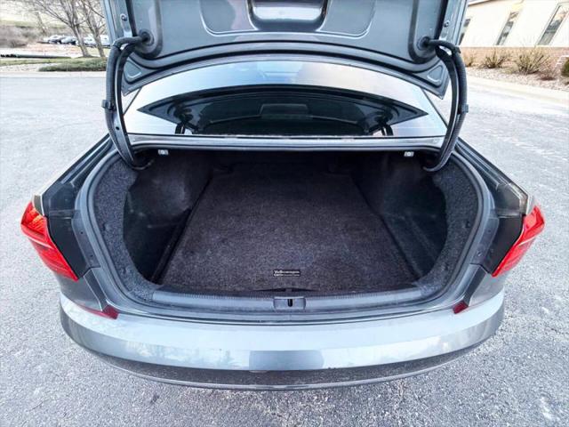 2016 Volkswagen Passat 1.8T SE