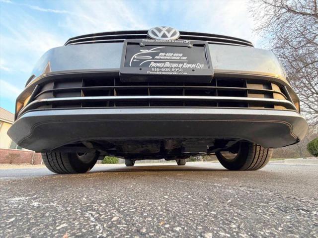 2016 Volkswagen Passat 1.8T SE